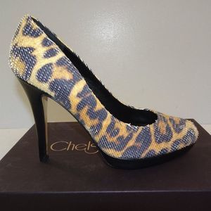 New - CHELSEA PARIS Laser Cut Leopard Pump Sz 7.5M